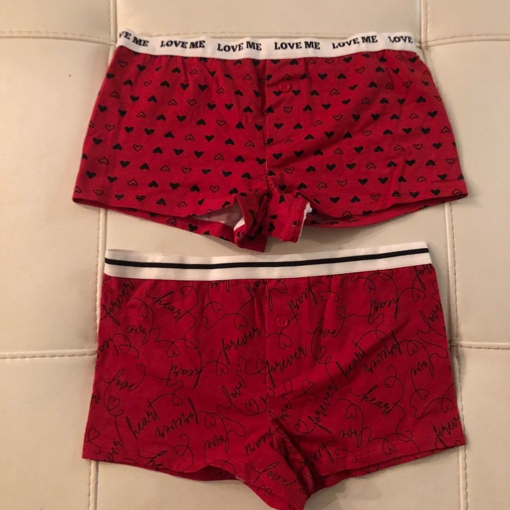 Kiss & Tell 👄 intimates